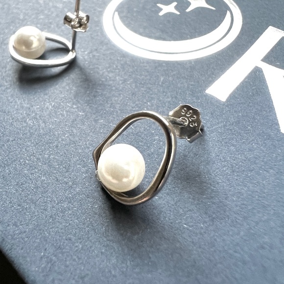 New ORSI Silver Isla Earrings - Picture 5 of 8